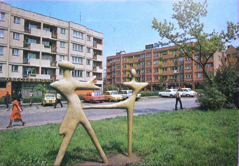 Rybnik pocztówka ul. Kunickiego rzeźby